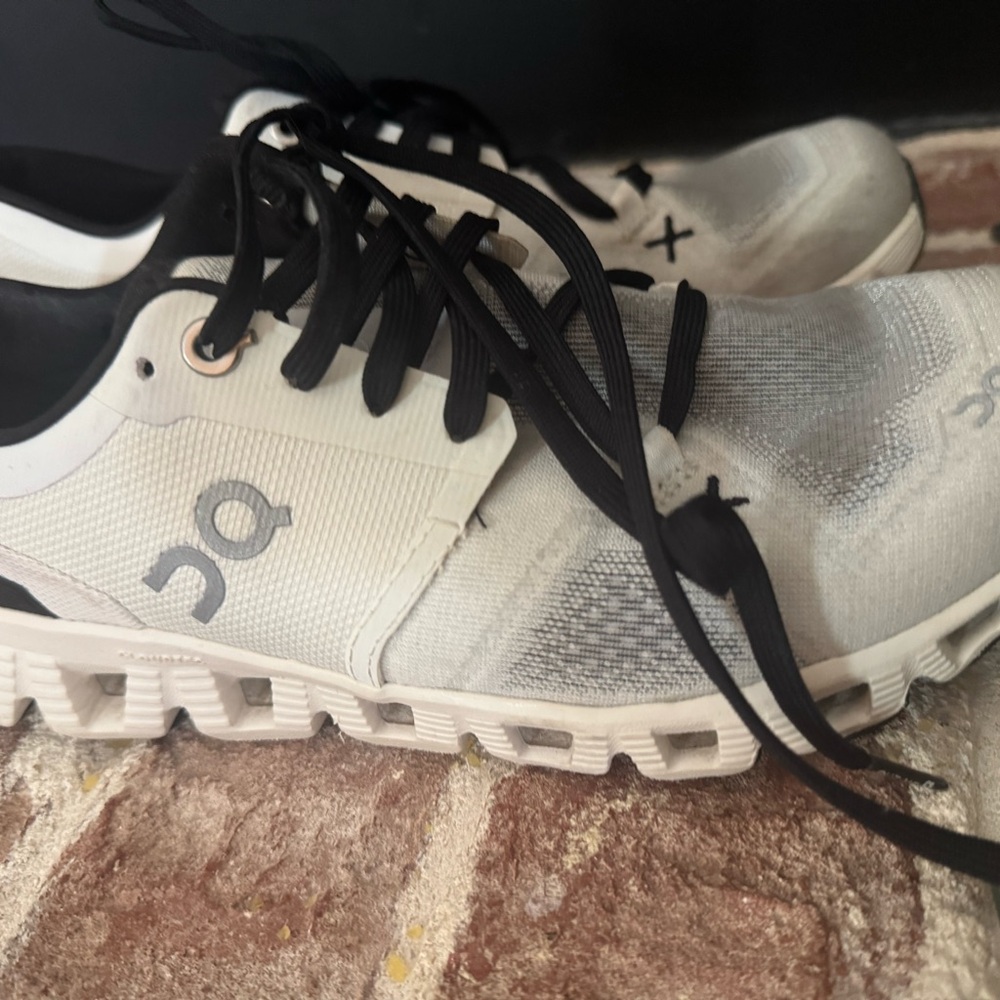 On Running Women's Athletic Shoes - Black and White